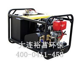 青島燃油驅(qū)動工業(yè)級高壓冷熱水清洗機